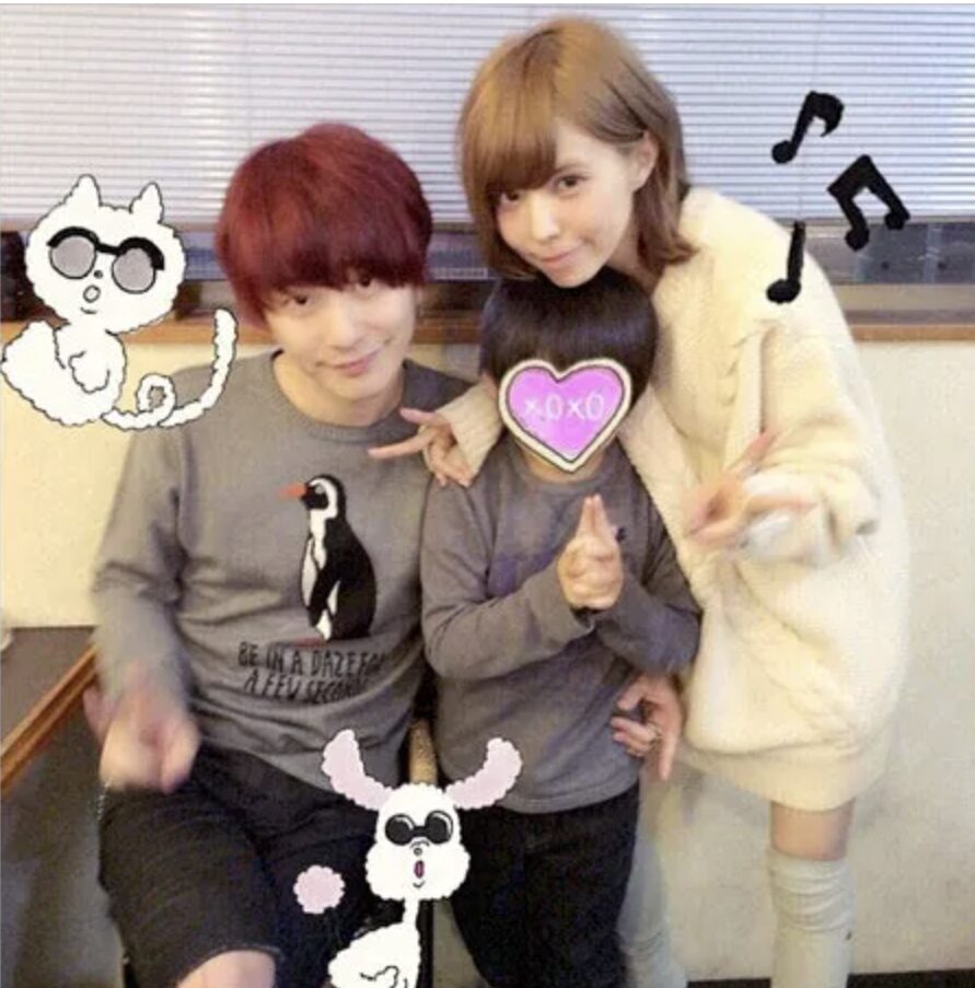 Fukaseさんと益若つばさんと息子の3ショット
